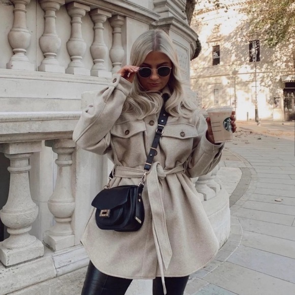 Blogger’s favorite Zara belted shacket - Picture 2 of 4